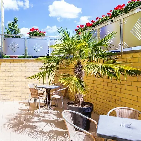 アパートホテル ペンション ジーク 3*