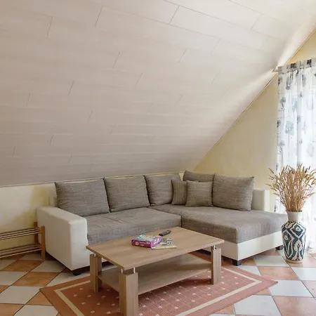 アパートホテル ペンション ジーク 3*